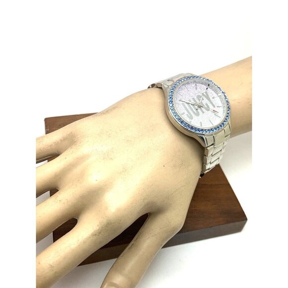 Juicy By Juicy Couture Women's Watch JC/5005 Quartz Blue Crystals Bezel … - Picture 4 of 13